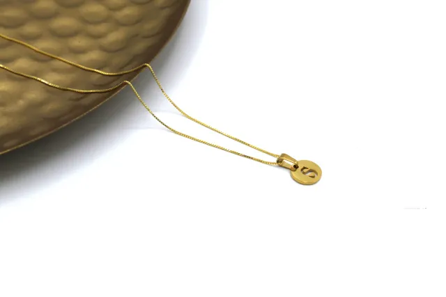 LOVEDRUNKY Initial ketting goud letterhanger