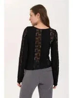 Amiek 24c Jaylin top zwart katoenmix kant