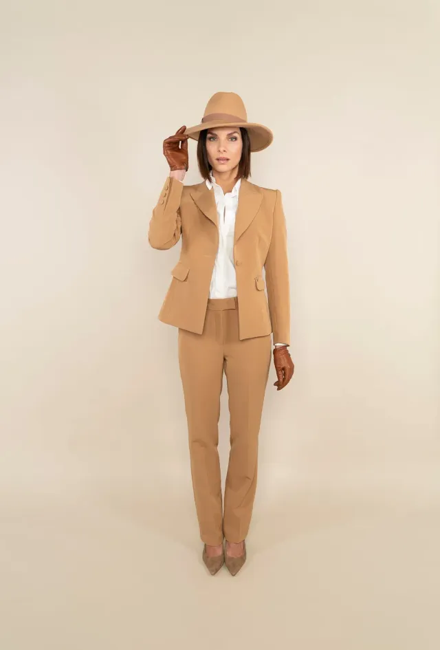 Laboutiek Blazer Short Model blazer camel kort