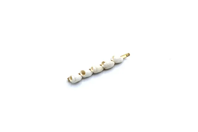 LOVEDRUNKY Schelp haarspeld wit goud 7 cm